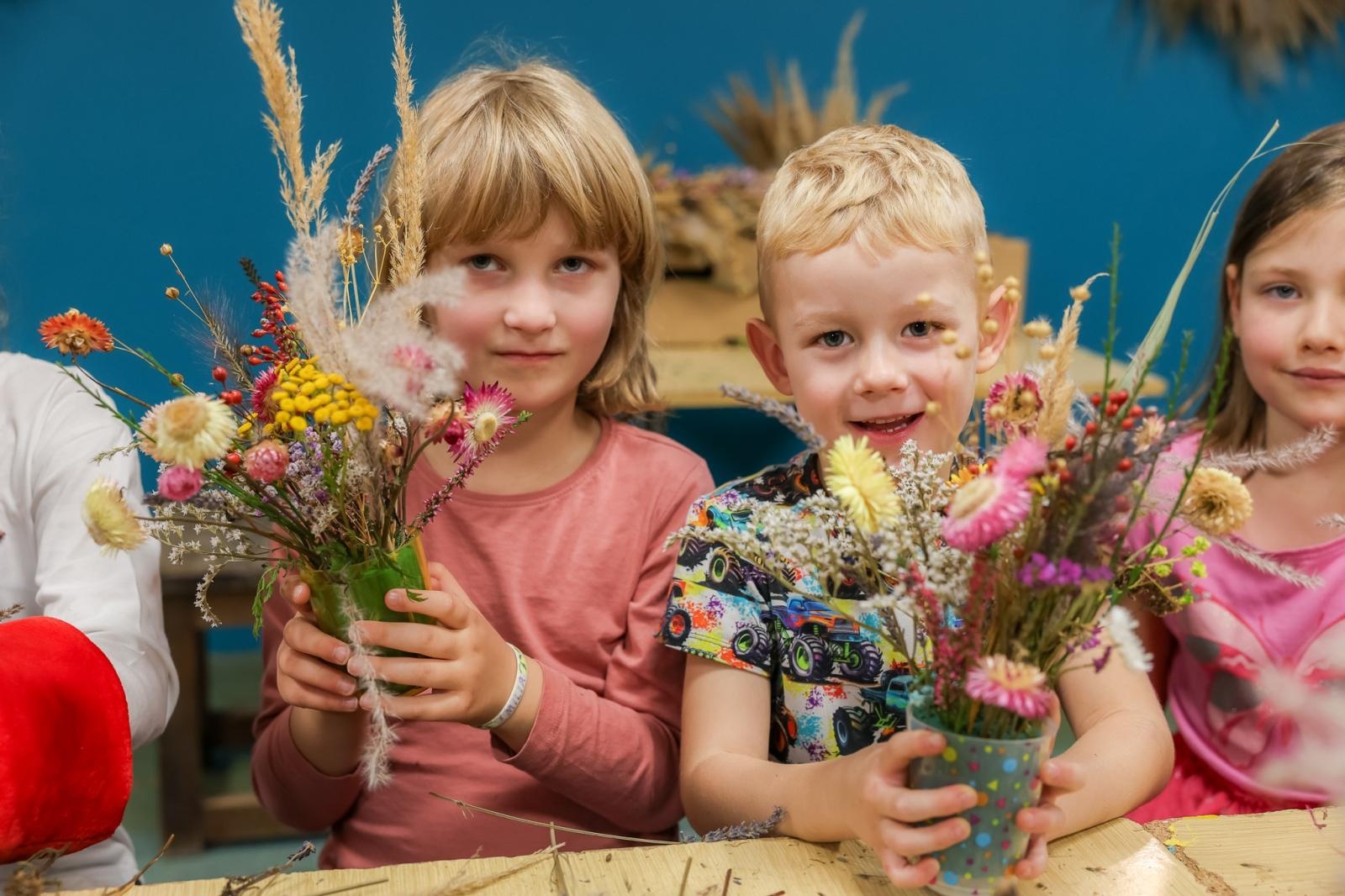 Zdjęcie w galerii na portalu naszraciborz.pl: Galeria kolorowych uśmiechów Małych Odkrywców i ich nowe pasje wiadomości z regionu