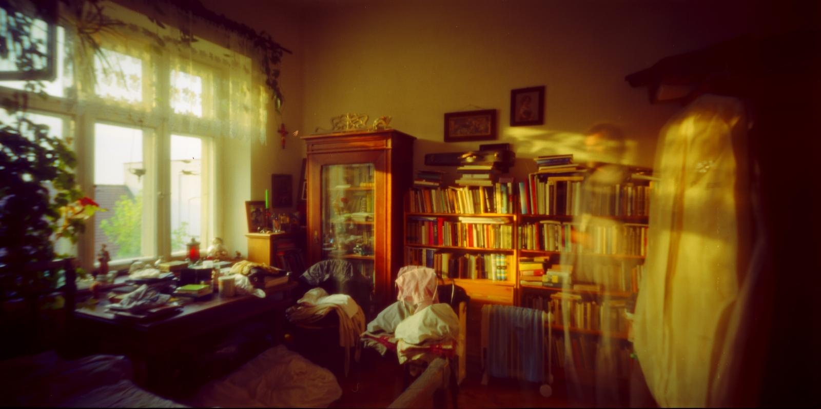 Zdjęcie w galerii na portalu naszraciborz.pl: Festiwal OFFO 2025 w Galerii GAWRA – wystawa fotografii otworkowej wiadomości z regionu