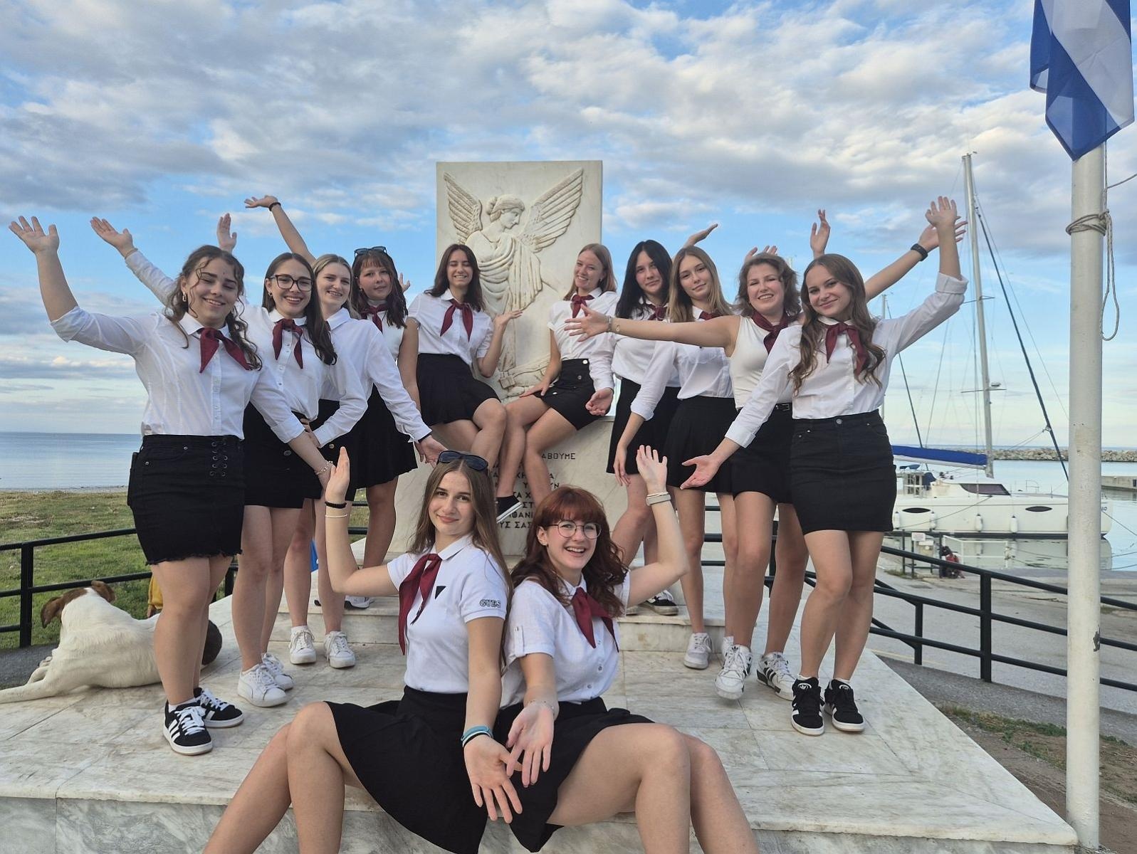 Zdjęcie w galerii na portalu naszraciborz.pl: CKZiU nr 1 Racibórz: ze szkolnej ławki… prosto na greckie słońce! wiadomości z regionu