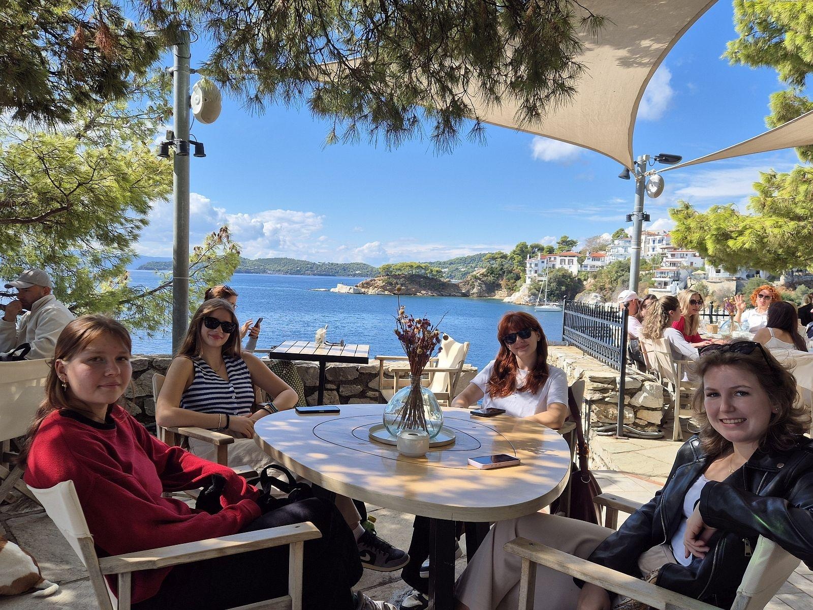 Zdjęcie w galerii na portalu naszraciborz.pl: CKZiU nr 1 Racibórz: ze szkolnej ławki… prosto na greckie słońce! wiadomości z regionu