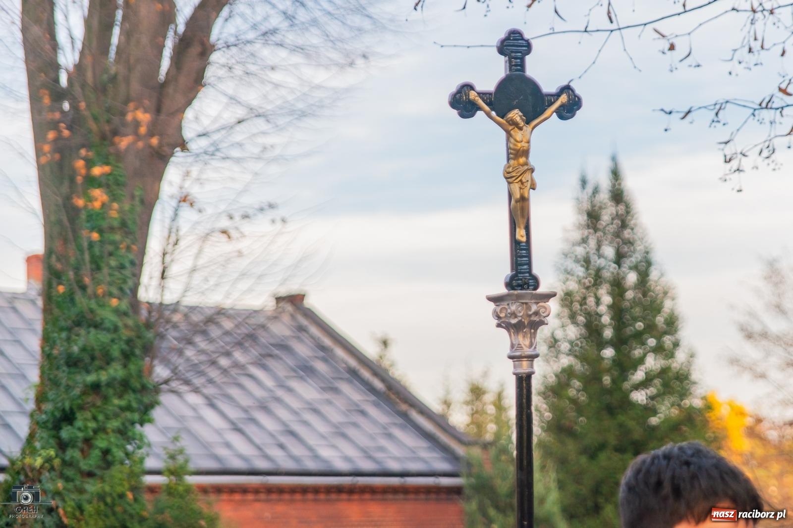 Zdjęcie w galerii na portalu naszraciborz.pl: Uroczystość Wszystkich Świętych na cmentarzu Jeruzalem w Raciborzu [FOTO i WIDEO] wiadomości z regionu