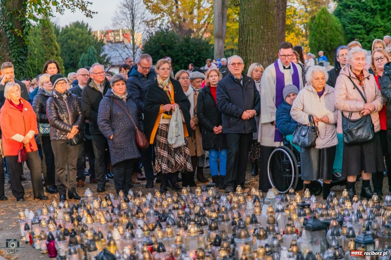 Zdjęcie w galerii na portalu naszraciborz.pl: Uroczystość Wszystkich Świętych na cmentarzu Jeruzalem w Raciborzu [FOTO i WIDEO] wiadomości z regionu