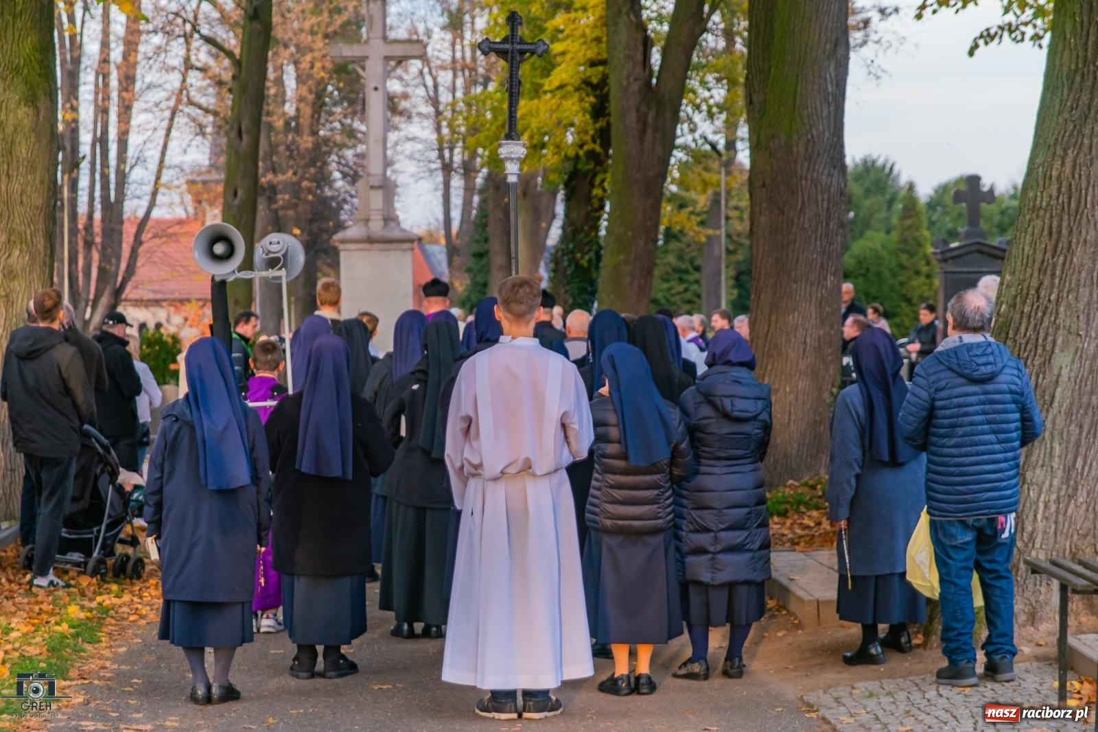 Zdjęcie w galerii na portalu naszraciborz.pl: Uroczystość Wszystkich Świętych na cmentarzu Jeruzalem w Raciborzu [FOTO i WIDEO] wiadomości z regionu