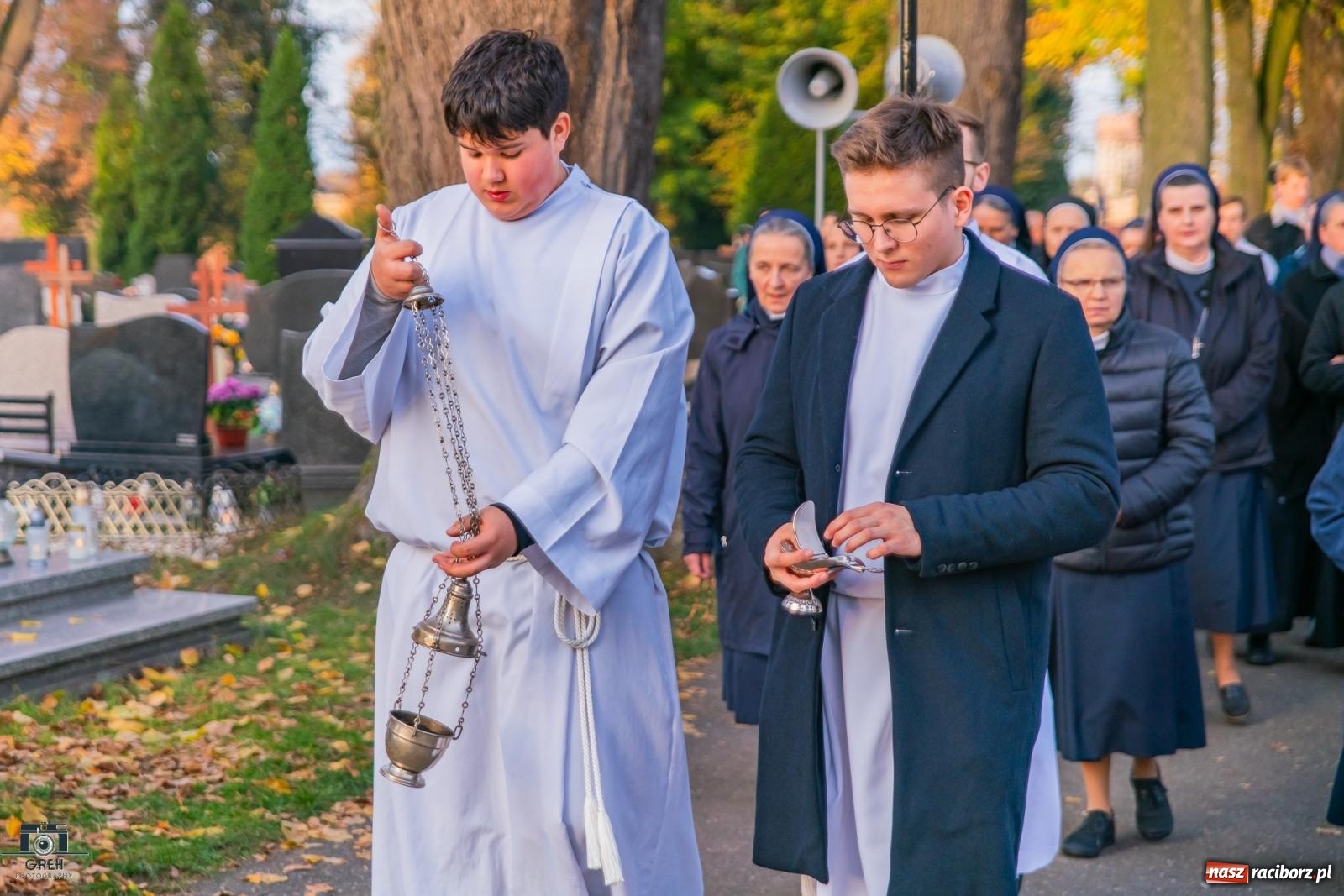 Zdjęcie w galerii na portalu naszraciborz.pl: Uroczystość Wszystkich Świętych na cmentarzu Jeruzalem w Raciborzu [FOTO i WIDEO] wiadomości z regionu