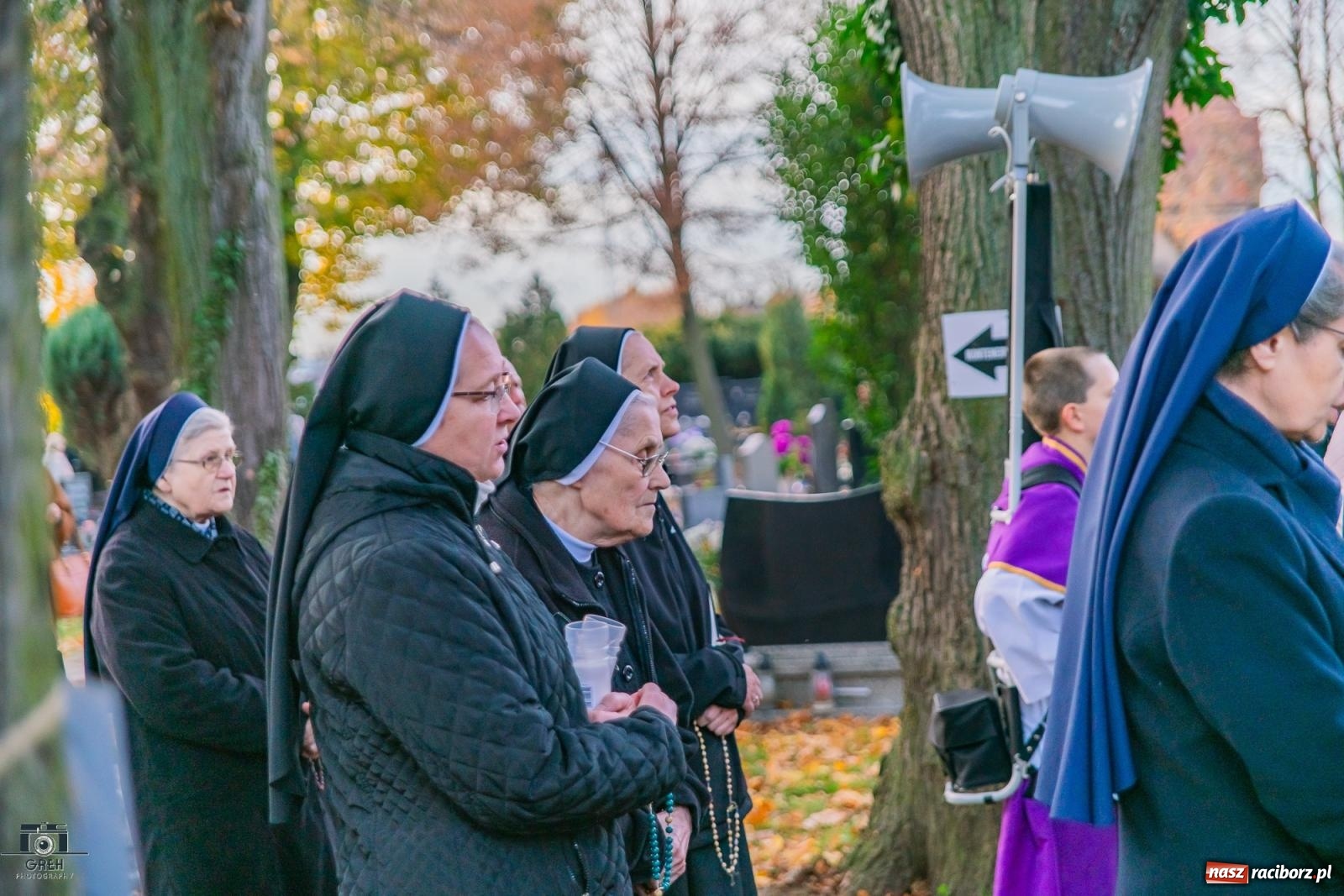 Zdjęcie w galerii na portalu naszraciborz.pl: Uroczystość Wszystkich Świętych na cmentarzu Jeruzalem w Raciborzu [FOTO i WIDEO] wiadomości z regionu