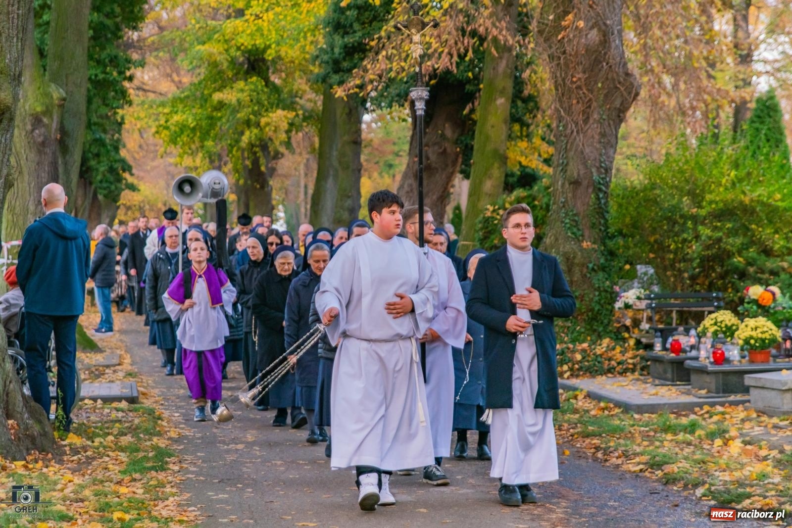 Zdjęcie w galerii na portalu naszraciborz.pl: Uroczystość Wszystkich Świętych na cmentarzu Jeruzalem w Raciborzu [FOTO i WIDEO] wiadomości z regionu