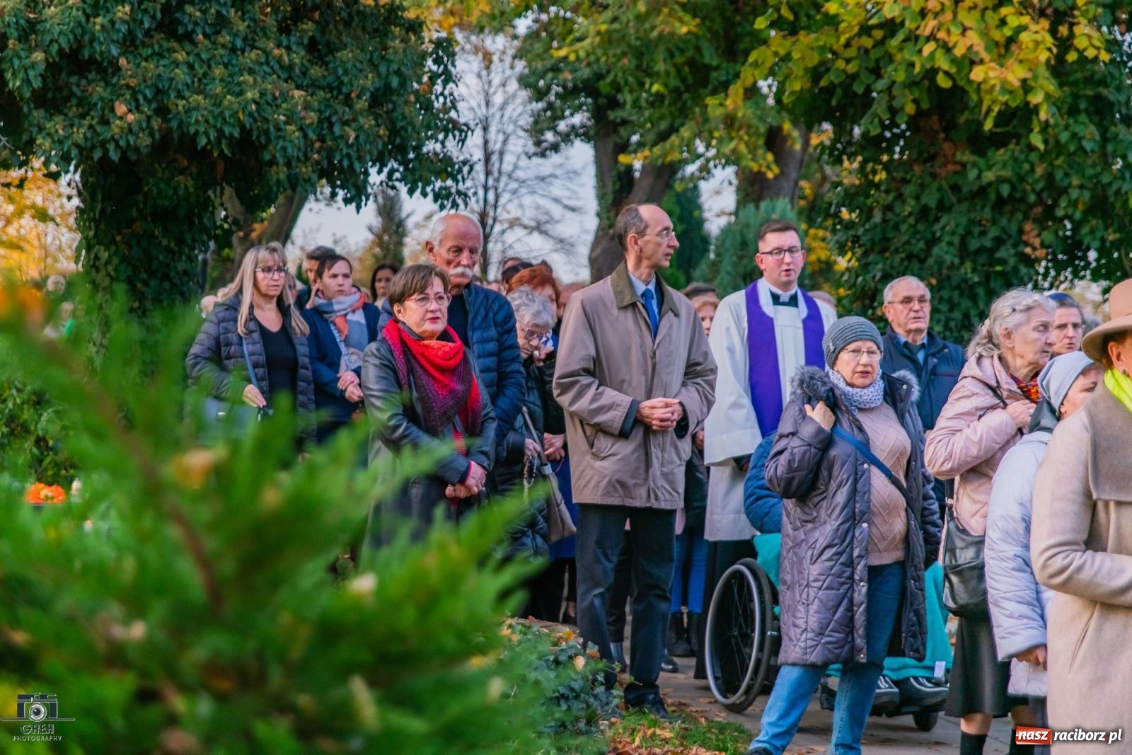 Zdjęcie w galerii na portalu naszraciborz.pl: Uroczystość Wszystkich Świętych na cmentarzu Jeruzalem w Raciborzu [FOTO i WIDEO] wiadomości z regionu