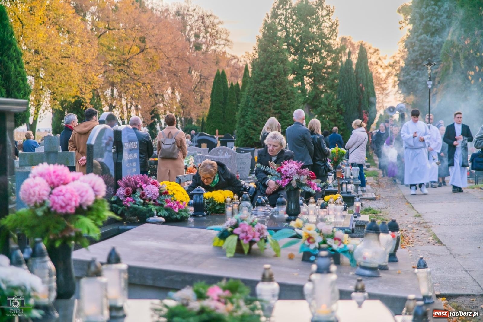 Zdjęcie w galerii na portalu naszraciborz.pl: Uroczystość Wszystkich Świętych na cmentarzu Jeruzalem w Raciborzu [FOTO i WIDEO] wiadomości z regionu