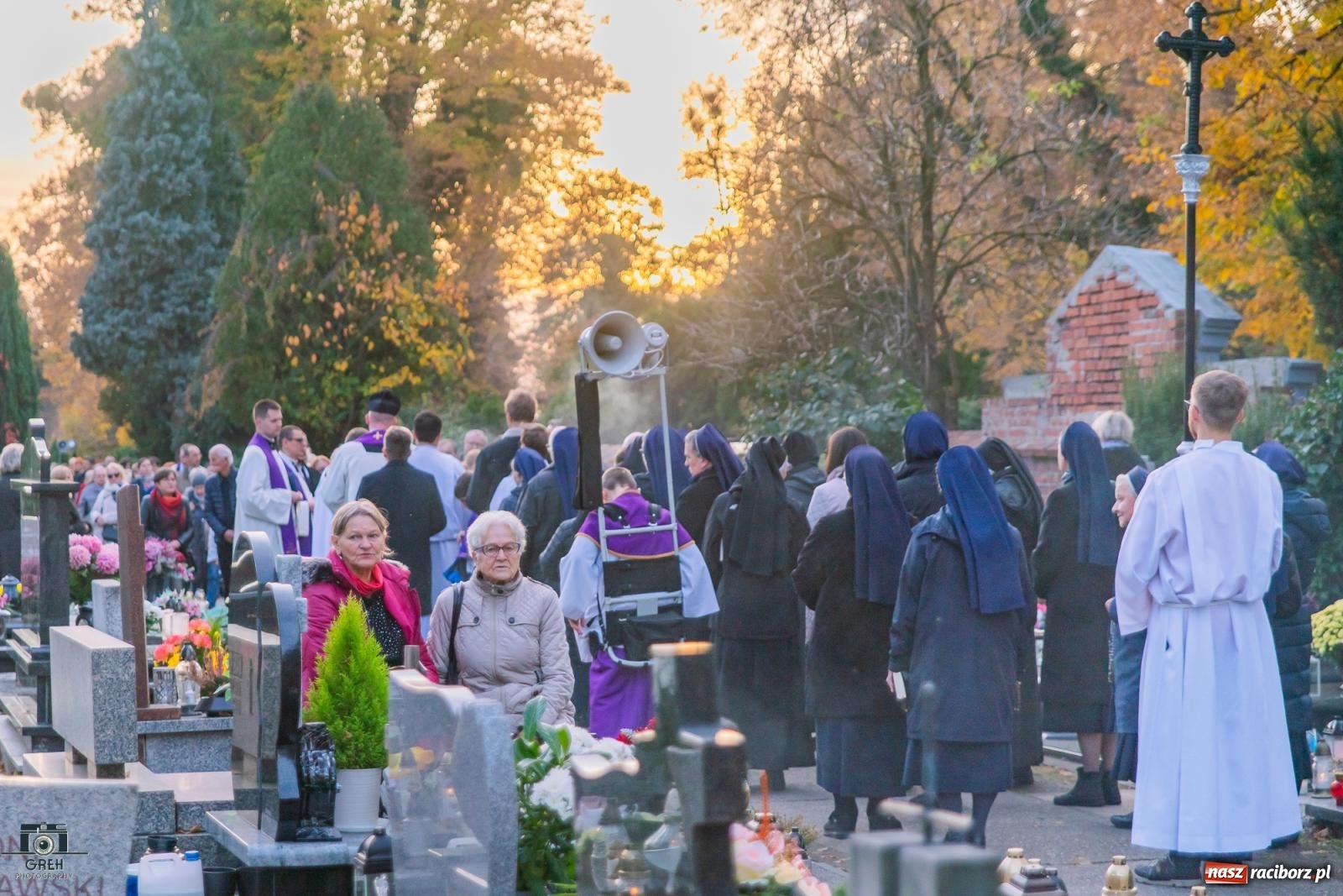 Zdjęcie w galerii na portalu naszraciborz.pl: Uroczystość Wszystkich Świętych na cmentarzu Jeruzalem w Raciborzu [FOTO i WIDEO] wiadomości z regionu