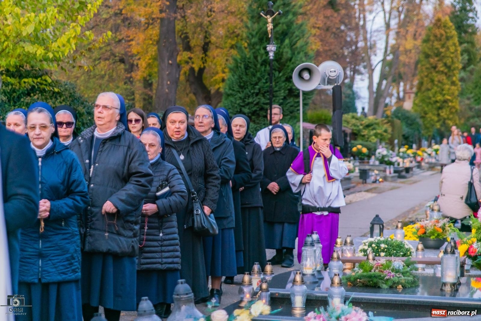 Zdjęcie w galerii na portalu naszraciborz.pl: Uroczystość Wszystkich Świętych na cmentarzu Jeruzalem w Raciborzu [FOTO i WIDEO] wiadomości z regionu