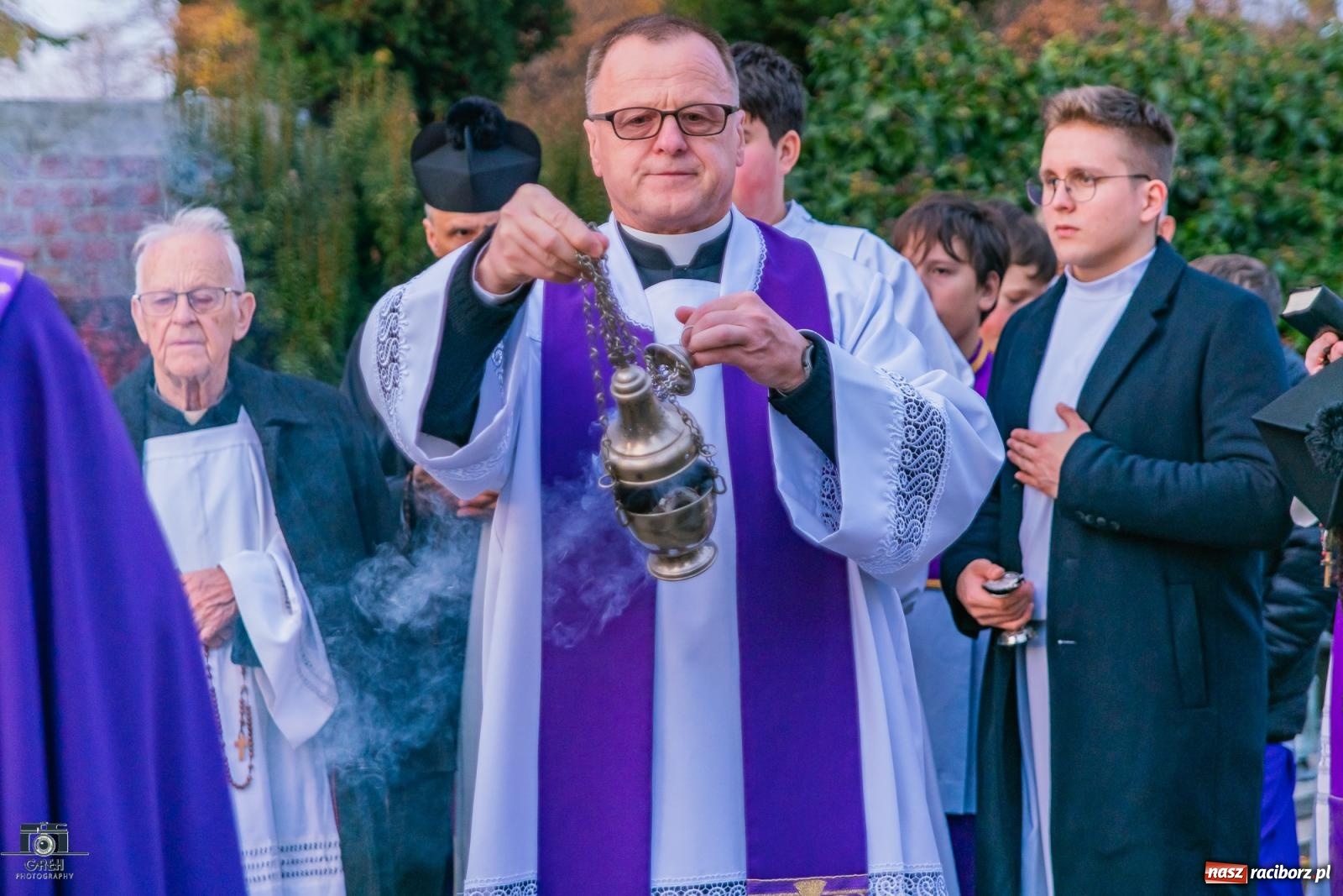 Zdjęcie w galerii na portalu naszraciborz.pl: Uroczystość Wszystkich Świętych na cmentarzu Jeruzalem w Raciborzu [FOTO i WIDEO] wiadomości z regionu