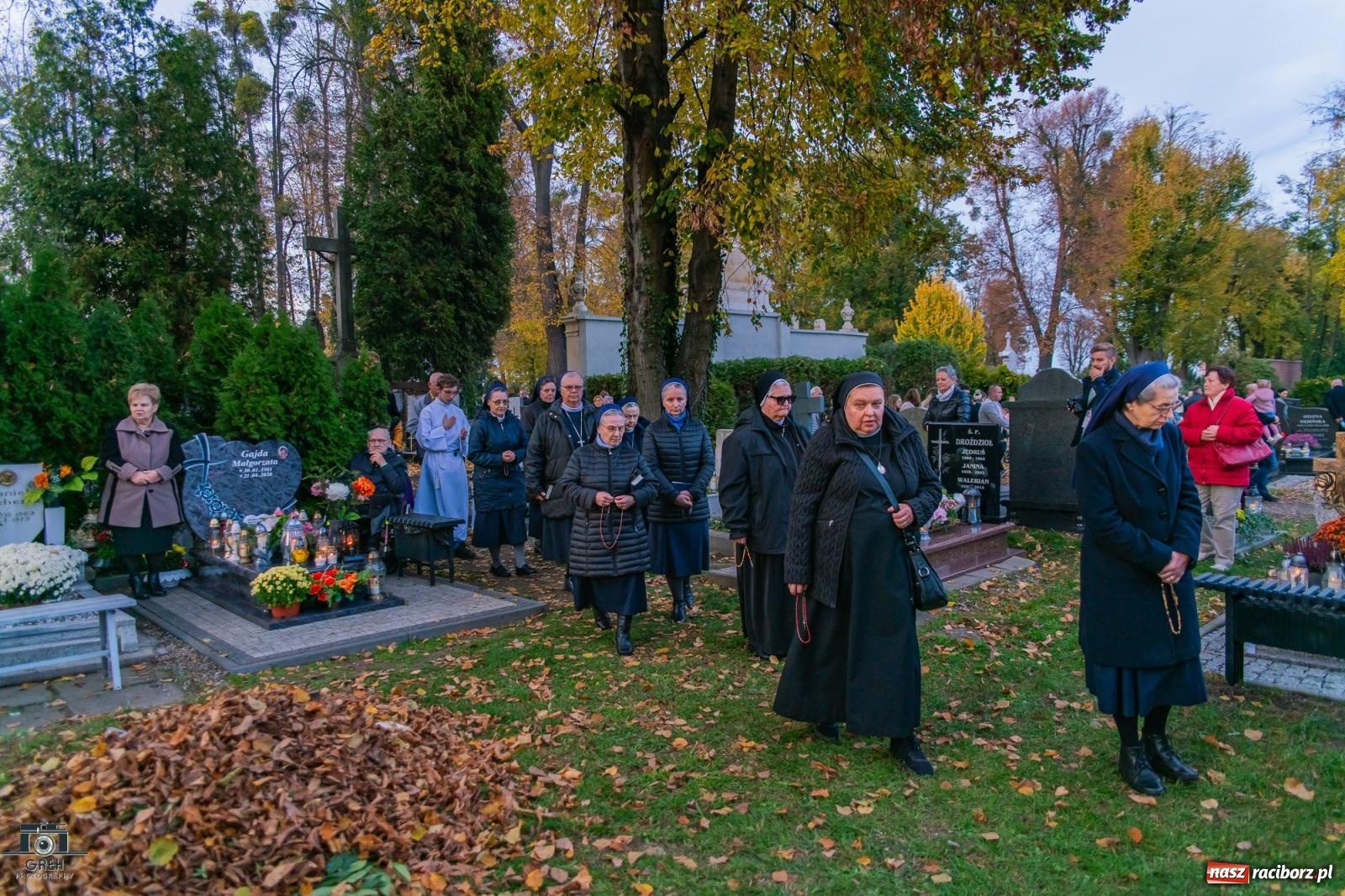 Zdjęcie w galerii na portalu naszraciborz.pl: Uroczystość Wszystkich Świętych na cmentarzu Jeruzalem w Raciborzu [FOTO i WIDEO] wiadomości z regionu