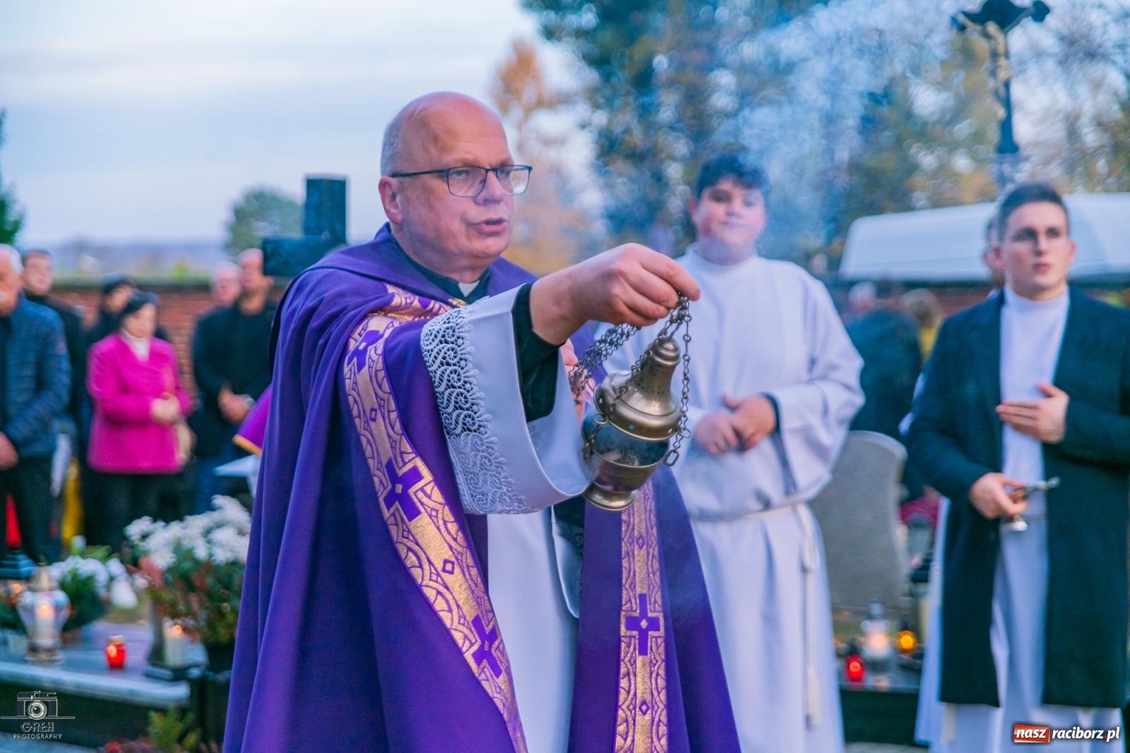 Zdjęcie w galerii na portalu naszraciborz.pl: Uroczystość Wszystkich Świętych na cmentarzu Jeruzalem w Raciborzu [FOTO i WIDEO] wiadomości z regionu