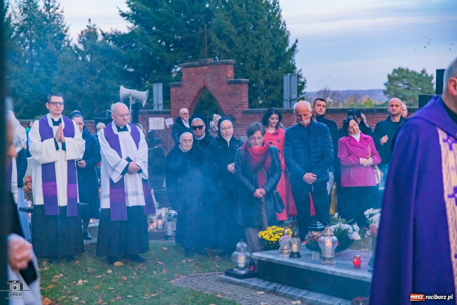 Zdjęcie w galerii na portalu naszraciborz.pl: Uroczystość Wszystkich Świętych na cmentarzu Jeruzalem w Raciborzu [FOTO i WIDEO] wiadomości z regionu
