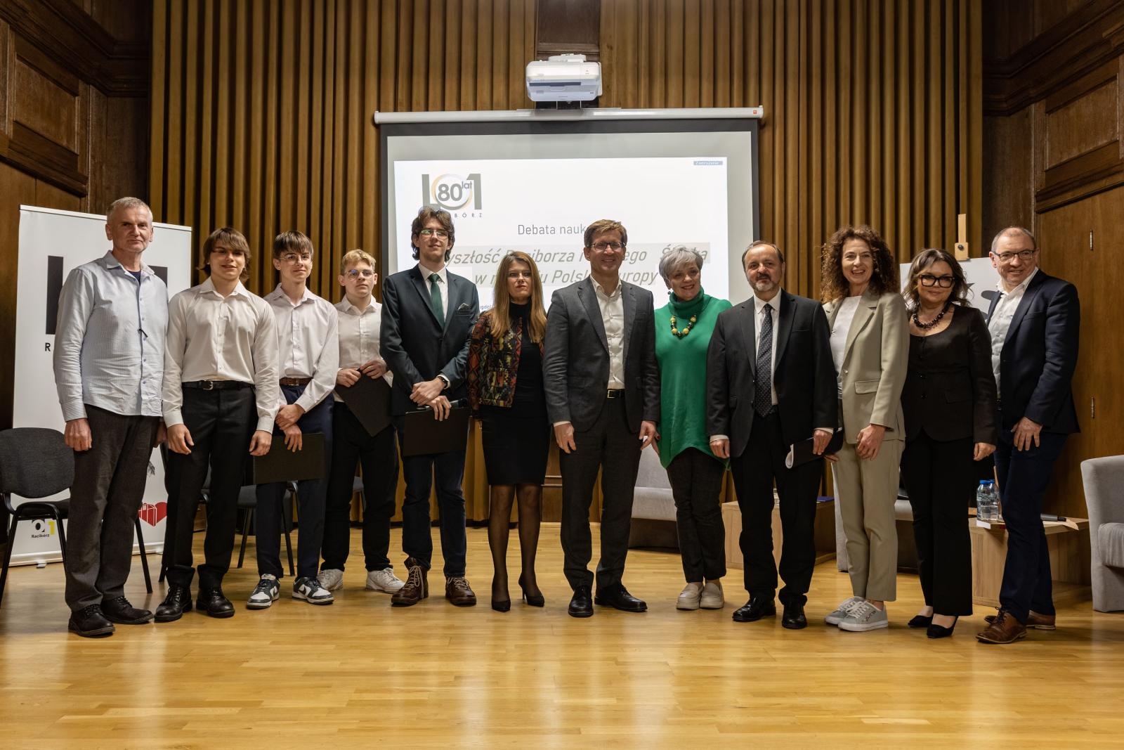 Zdjęcie w galerii na portalu naszraciborz.pl: Różne drogi, wspólne pytania o przyszłość Górnego Śląska i Raciborza wiadomości z regionu