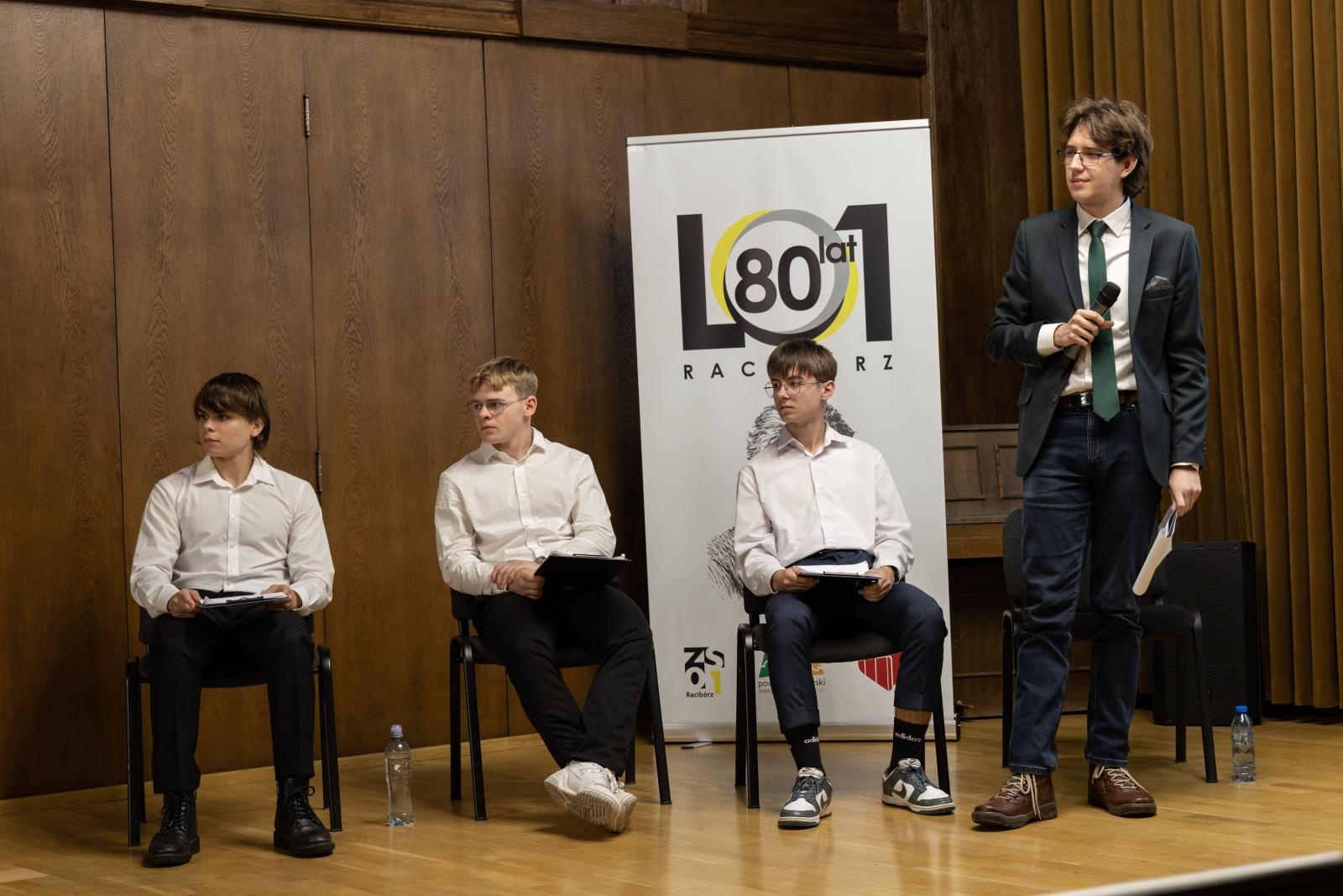 Zdjęcie w galerii na portalu naszraciborz.pl: Różne drogi, wspólne pytania o przyszłość Górnego Śląska i Raciborza wiadomości z regionu