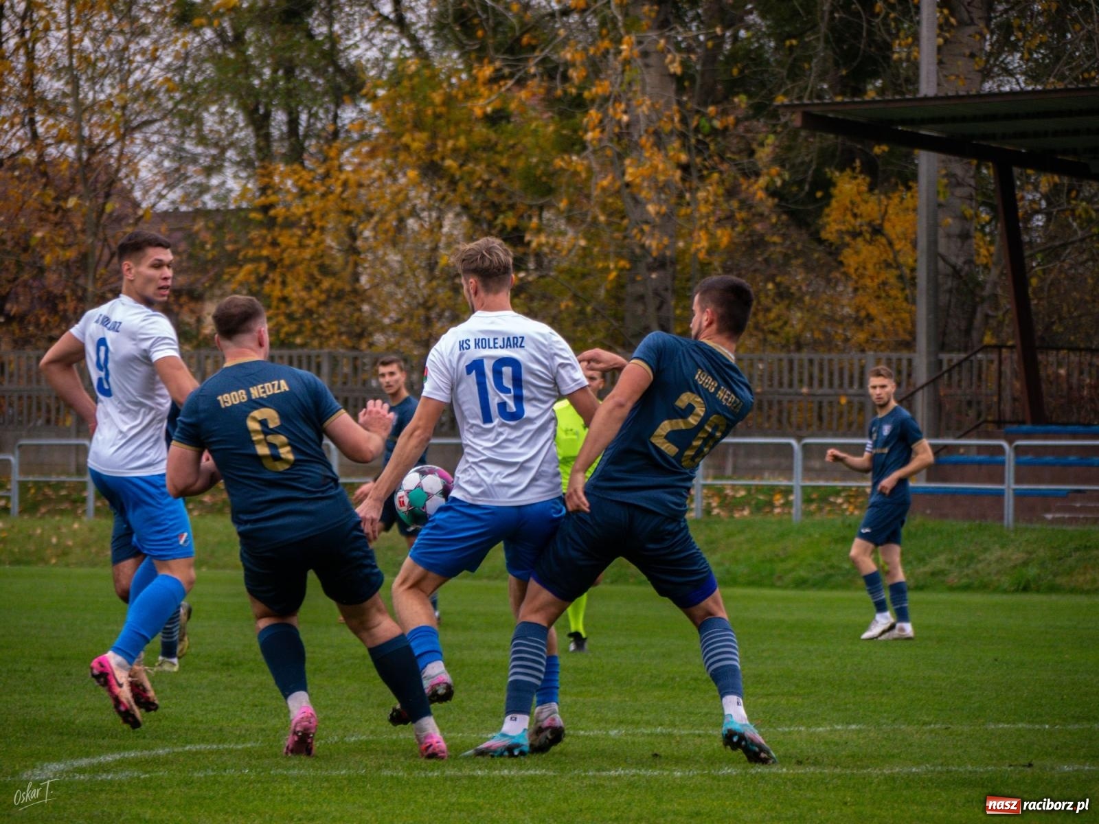 Zdjęcie w galerii na portalu naszraciborz.pl: Kolejarz z Chałupek rozjechał Nędzę [FOTO] wiadomości z regionu