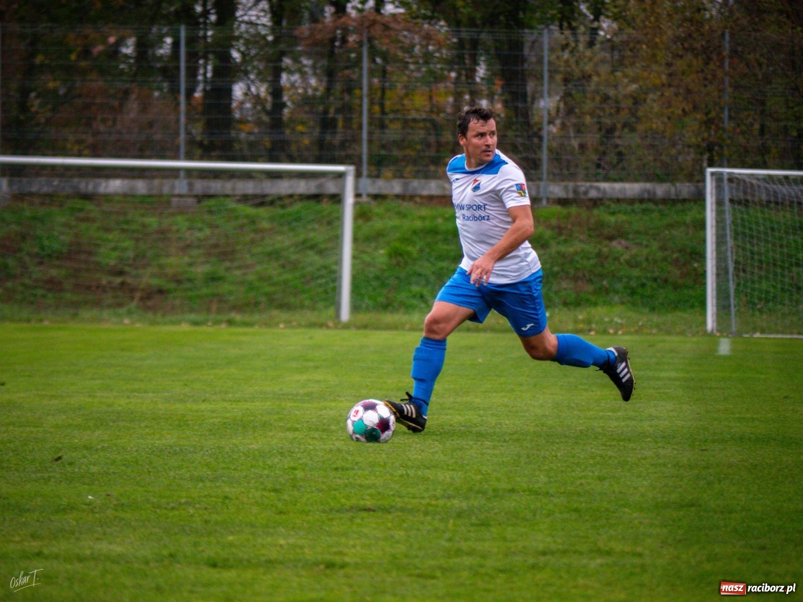 Zdjęcie w galerii na portalu naszraciborz.pl: Kolejarz z Chałupek rozjechał Nędzę [FOTO] wiadomości z regionu