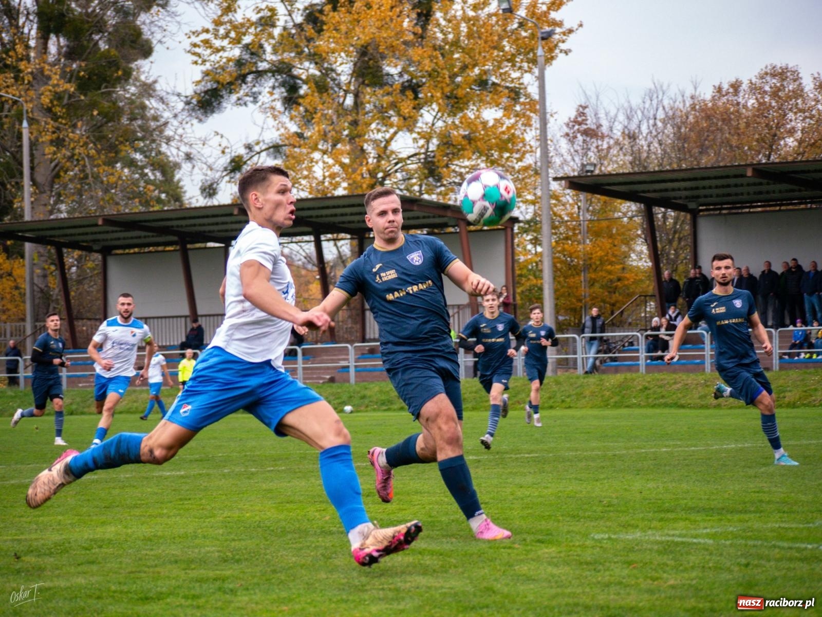 Zdjęcie w galerii na portalu naszraciborz.pl: Kolejarz z Chałupek rozjechał Nędzę [FOTO] wiadomości z regionu