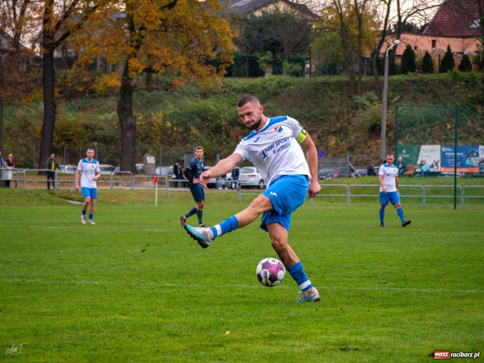 Zdjęcie w galerii na portalu naszraciborz.pl: Kolejarz z Chałupek rozjechał Nędzę [FOTO] wiadomości z regionu