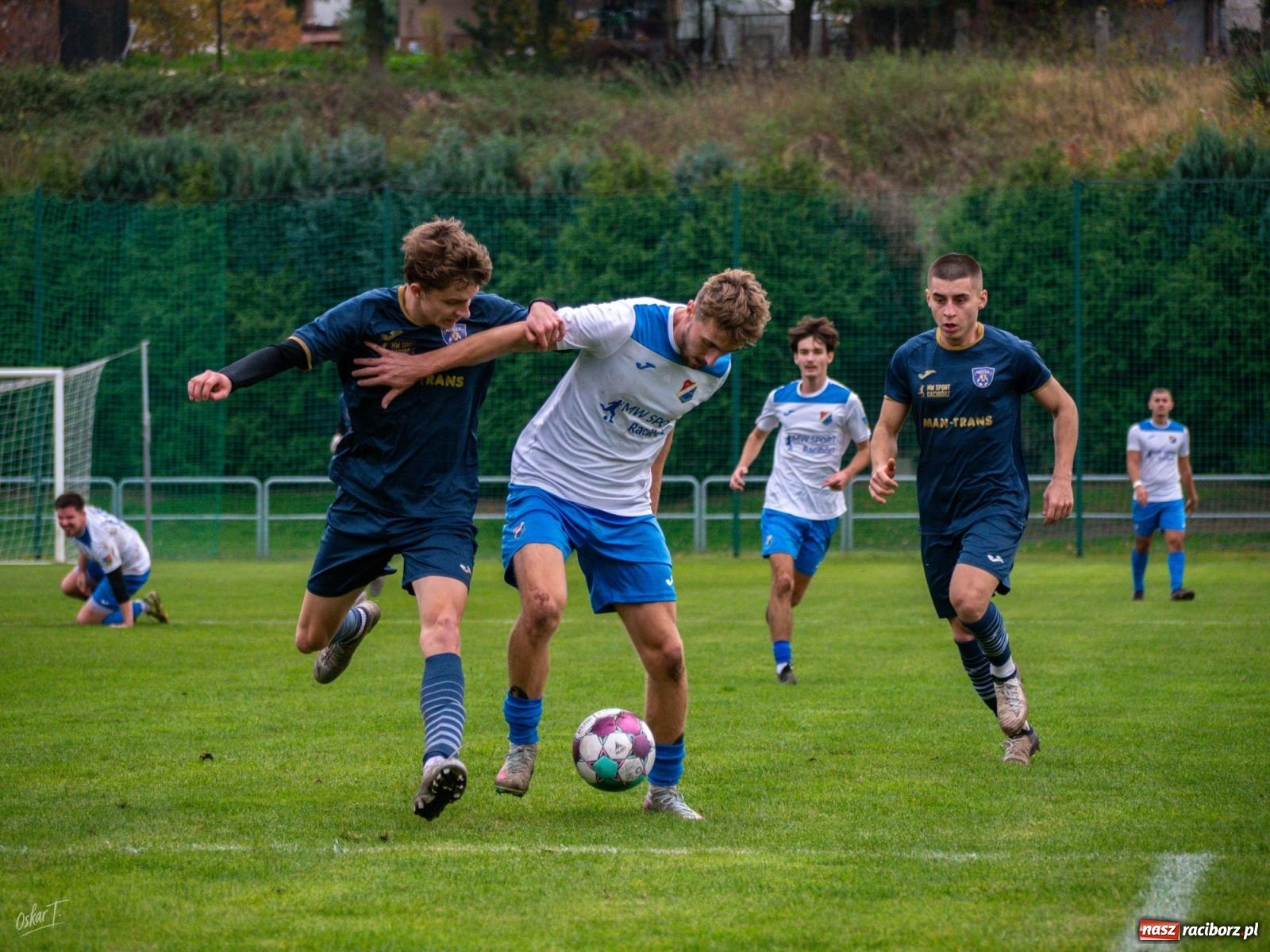 Zdjęcie w galerii na portalu naszraciborz.pl: Kolejarz z Chałupek rozjechał Nędzę [FOTO] wiadomości z regionu