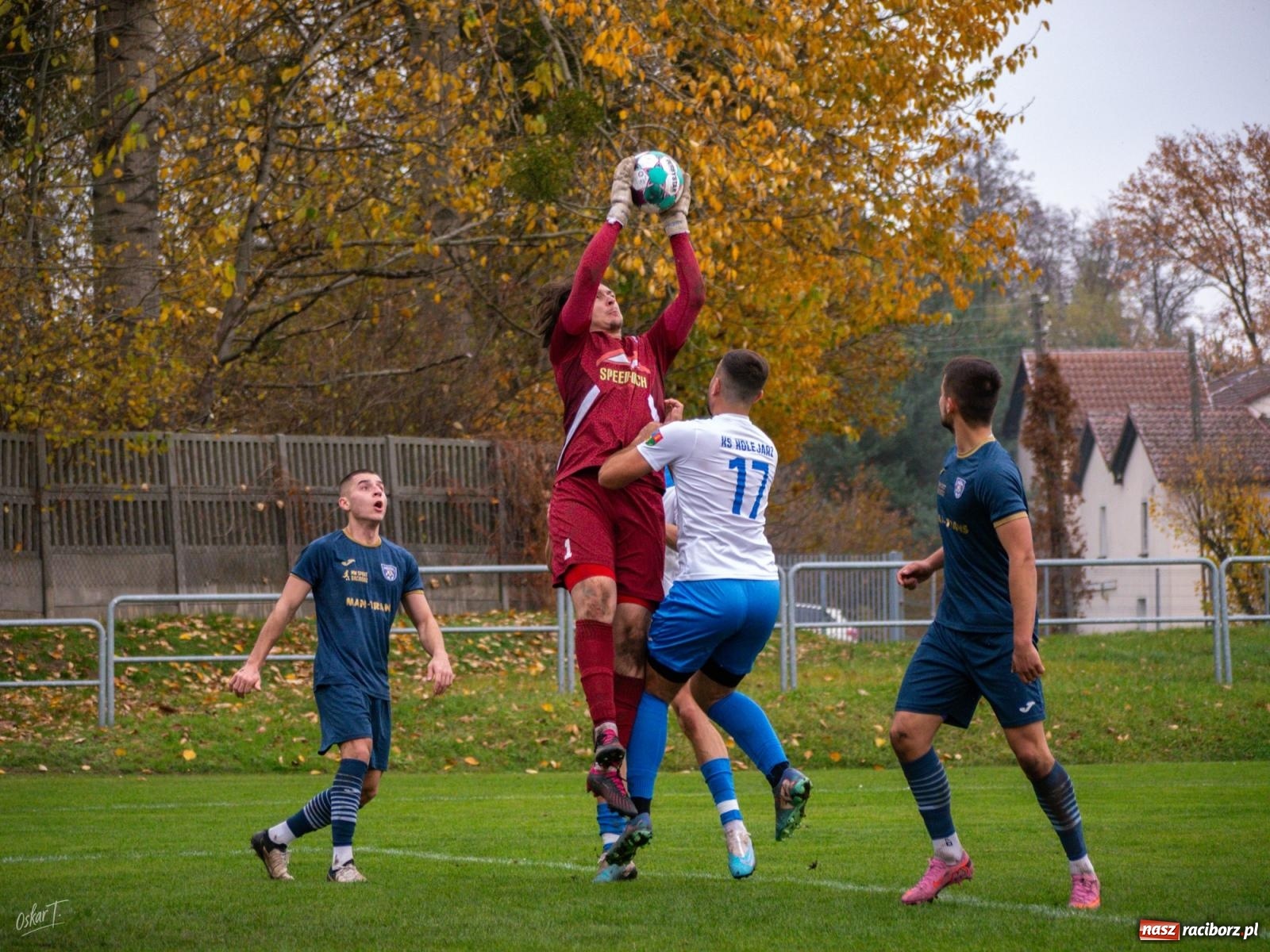 Zdjęcie w galerii na portalu naszraciborz.pl: Kolejarz z Chałupek rozjechał Nędzę [FOTO] wiadomości z regionu