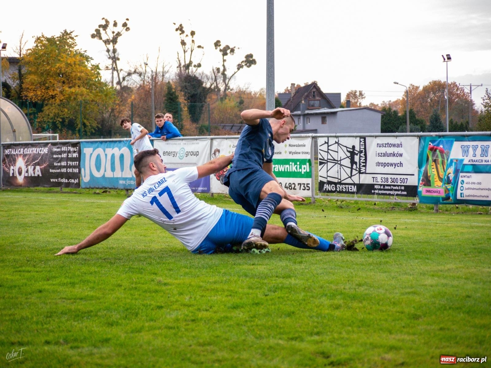 Zdjęcie w galerii na portalu naszraciborz.pl: Kolejarz z Chałupek rozjechał Nędzę [FOTO] wiadomości z regionu