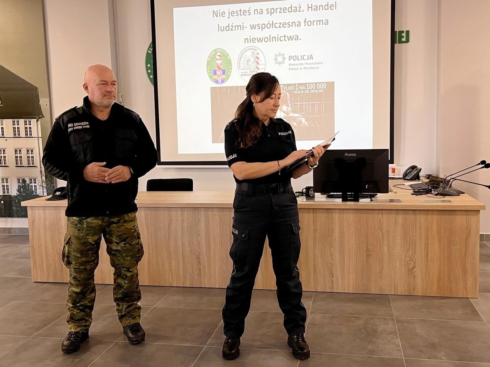 Zdjęcie w galerii na portalu naszraciborz.pl: Każdy może zostać ofiarą handlu ludźmi. SG uświadamia młodzieży zagrożenia wiadomości z regionu