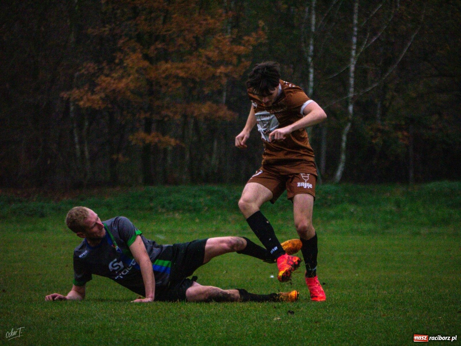 Zdjęcie w galerii na portalu naszraciborz.pl: Remontada w Górkach Śląskich. Rezerwy Zameczku odwróciły losy meczu [FOTO] wiadomości z regionu