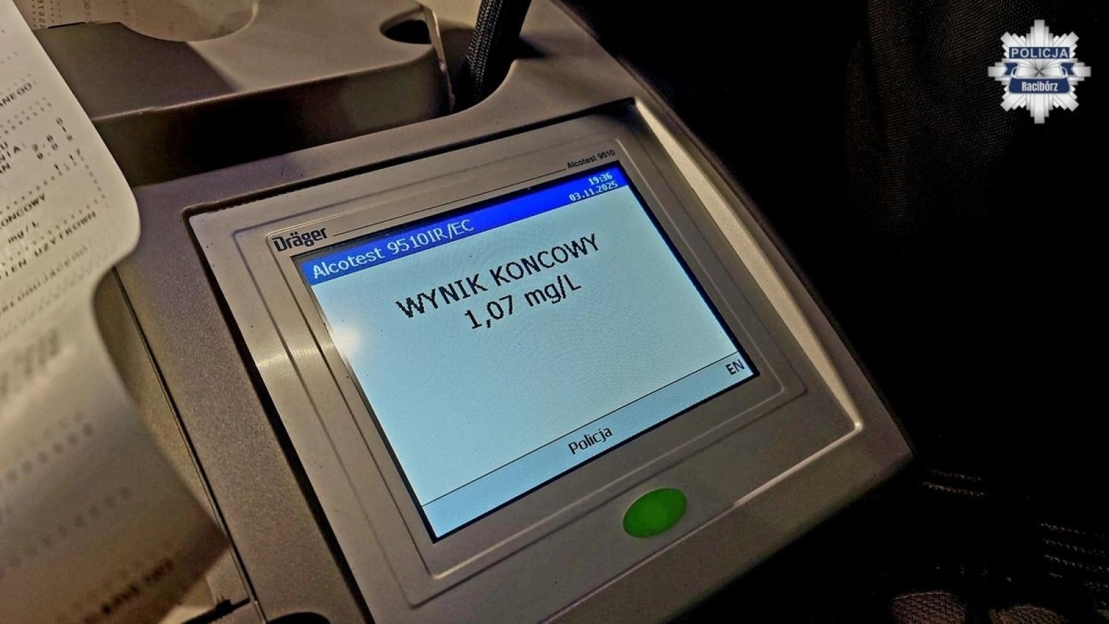 Zdjęcie w galerii na portalu naszraciborz.pl: Nietrzeźwy kierowca zatrzymany dzięki reakcji świadków na ulicy Włoskiej w Raciborzu wiadomości z regionu