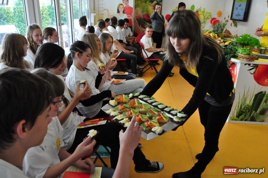Zdjęcie w galerii na portalu naszraciborz.pl: Mobilna kuchnia w Grzegorzowicach wiadomości z regionu