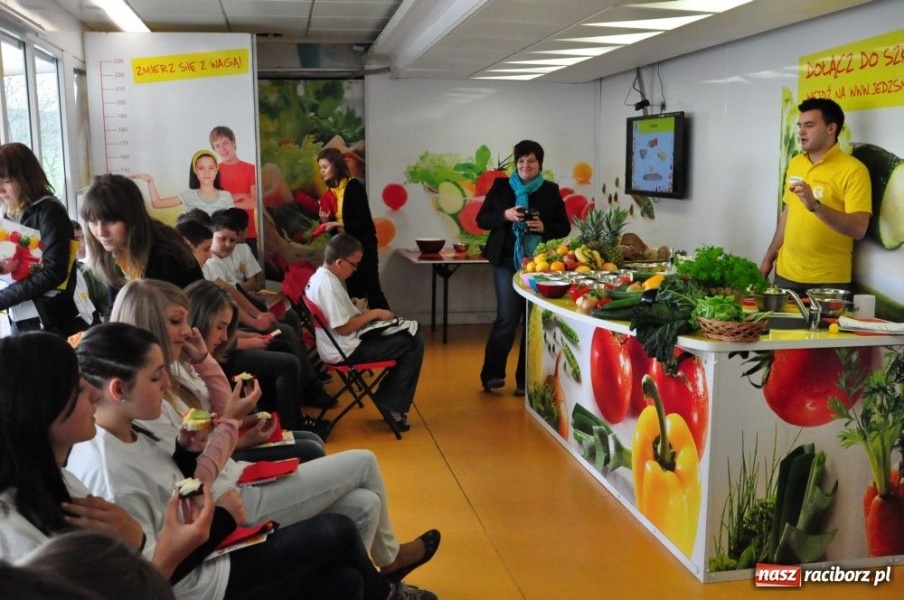 Zdjęcie w galerii na portalu naszraciborz.pl: Mobilna kuchnia w Grzegorzowicach wiadomości z regionu