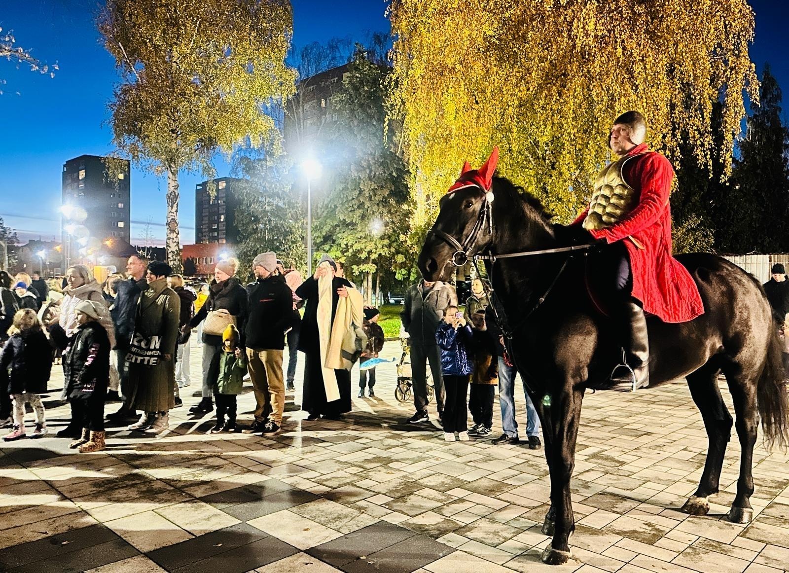 Zdjęcie w galerii na portalu naszraciborz.pl: Święty Marcin zawitał na Ostróg wiadomości z regionu