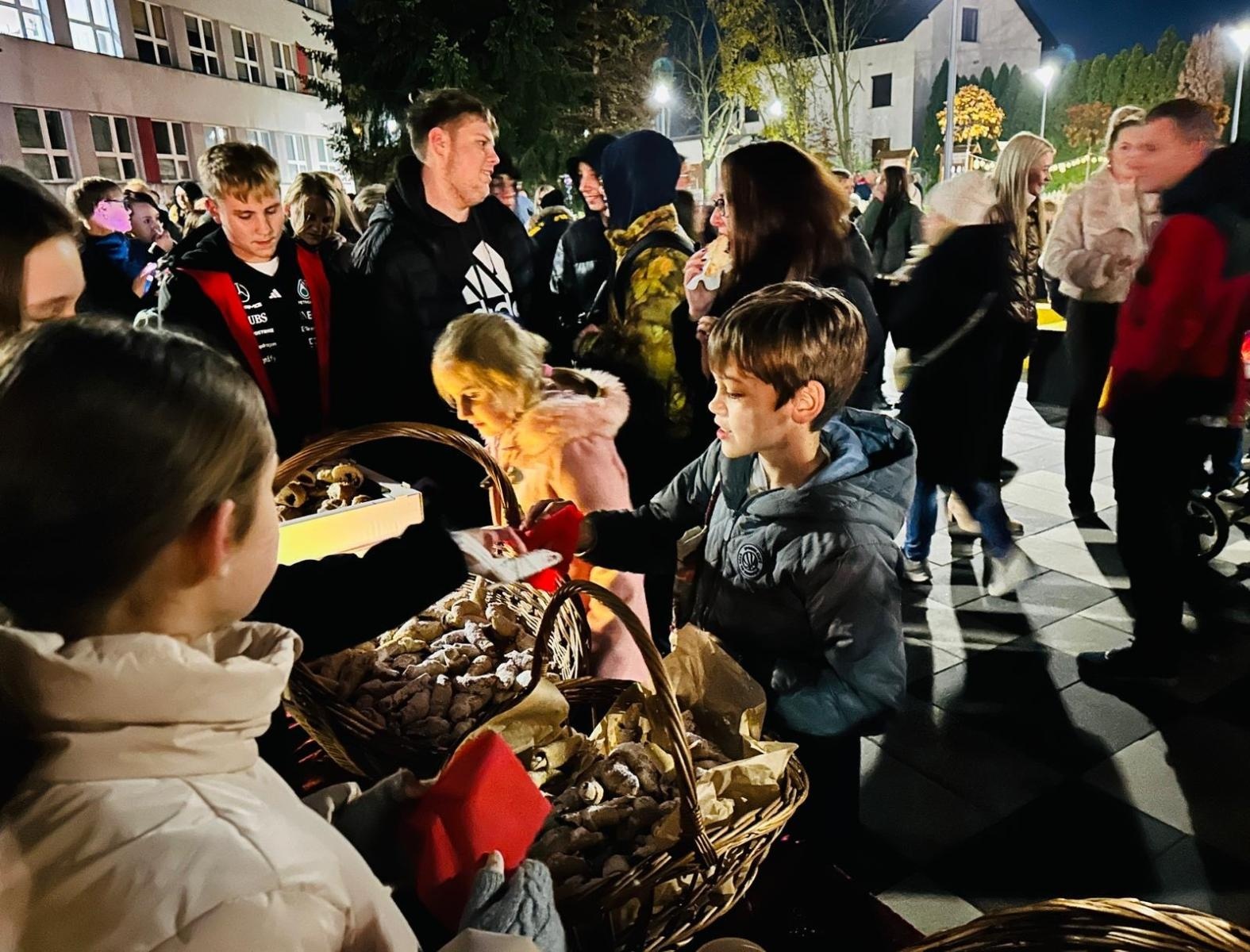 Zdjęcie w galerii na portalu naszraciborz.pl: Święty Marcin zawitał na Ostróg wiadomości z regionu