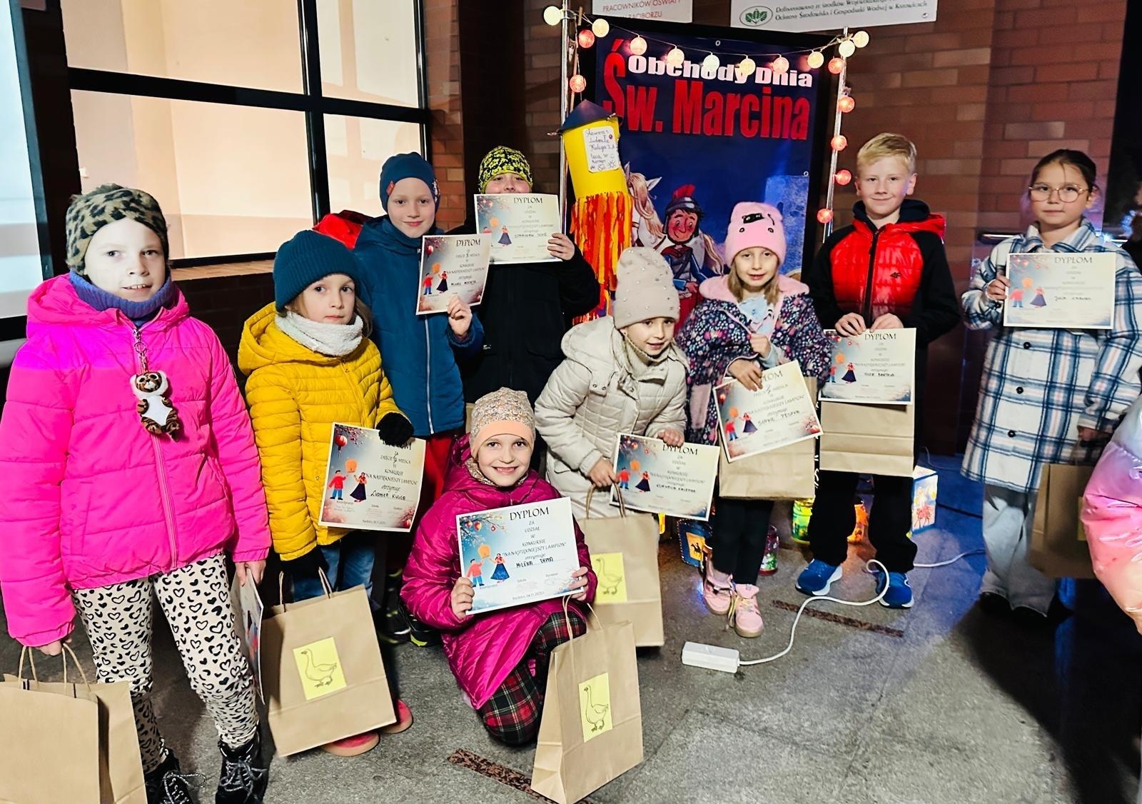 Zdjęcie w galerii na portalu naszraciborz.pl: Święty Marcin zawitał na Ostróg wiadomości z regionu