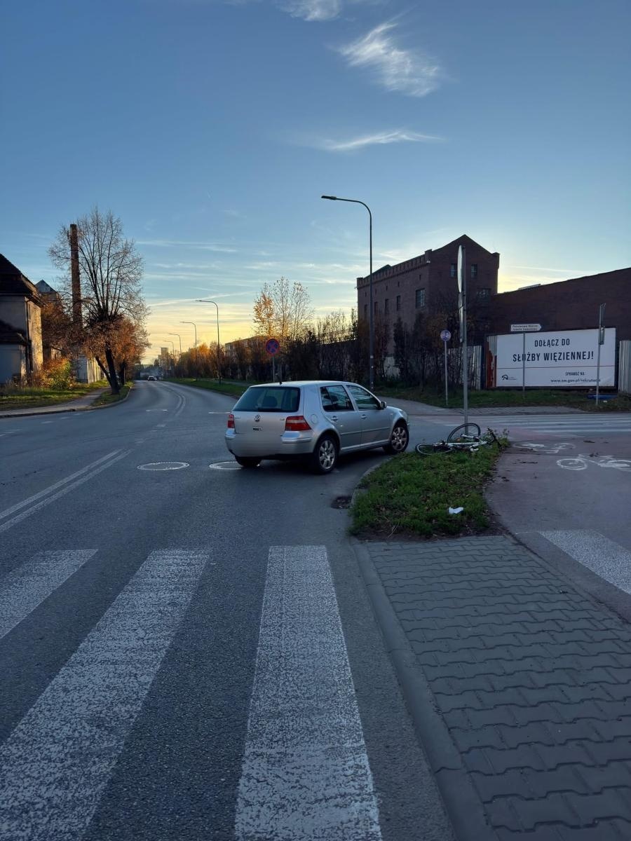 Zdjęcie w galerii na portalu naszraciborz.pl: Potrącenie rowerzysty na skrzyżowaniu Kościuszki i Eichendorffa w Raciborzu wiadomości z regionu