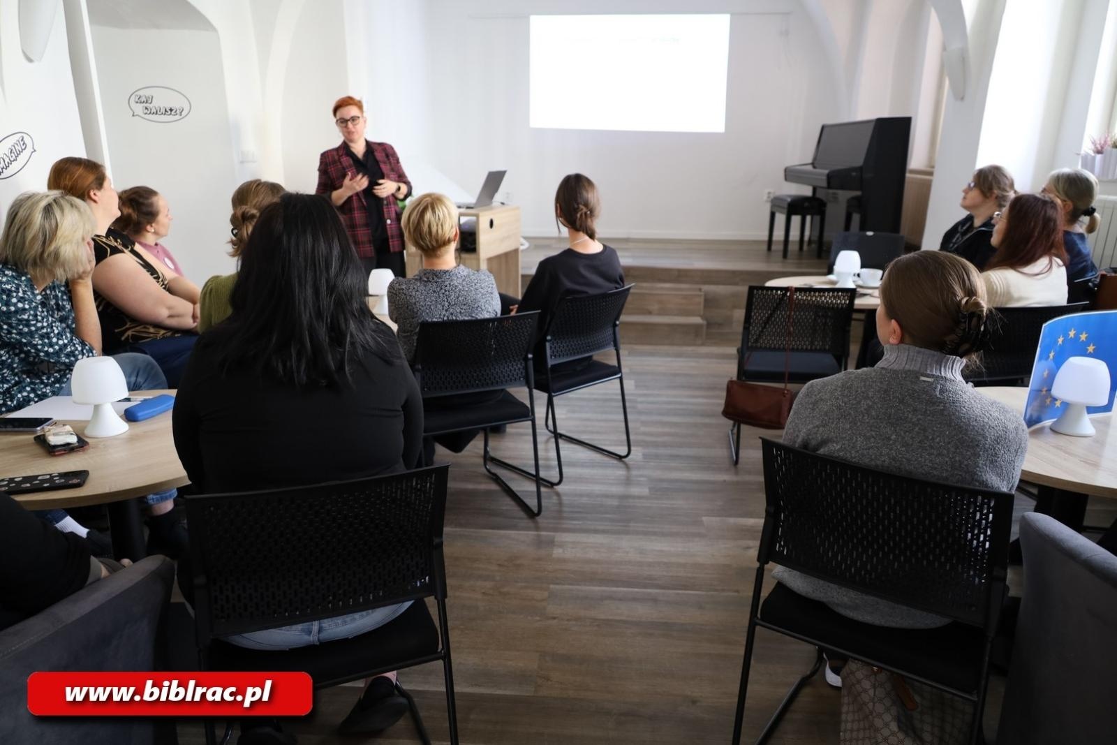 Zdjęcie w galerii na portalu naszraciborz.pl: Polsko-czeskie spotkanie bibliotekarzy w Karwinie w ramach projektu BIBLIOTEKA NIE oGRANICzA wiadomości z regionu