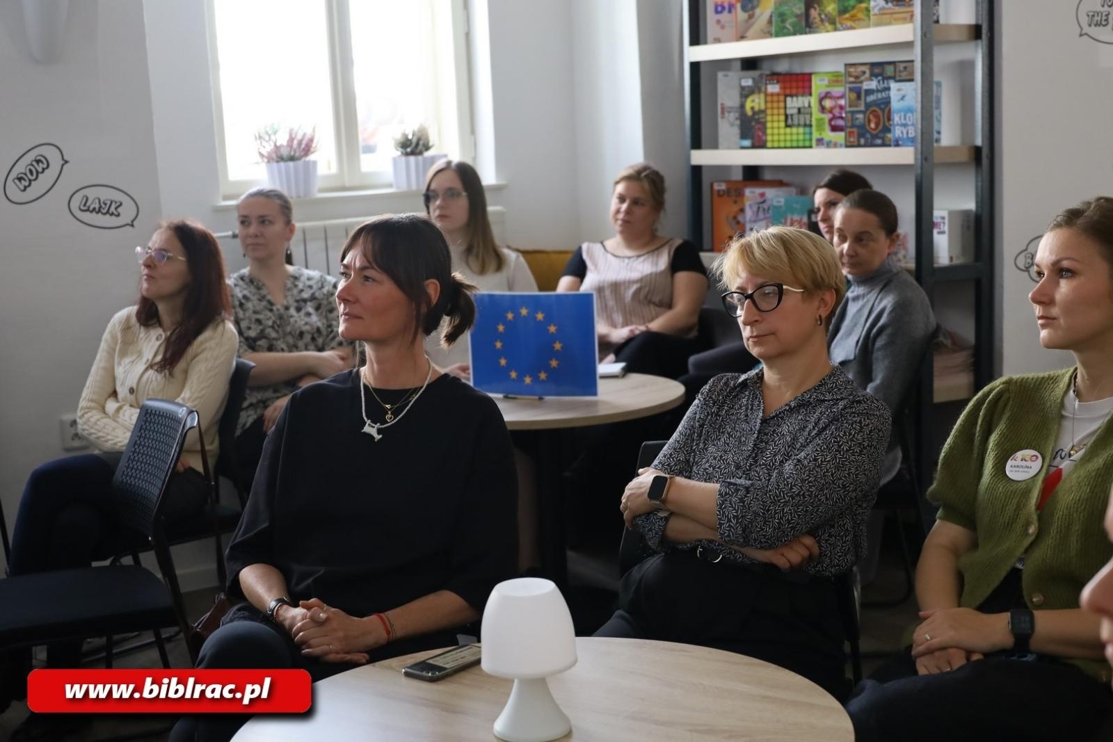 Zdjęcie w galerii na portalu naszraciborz.pl: Polsko-czeskie spotkanie bibliotekarzy w Karwinie w ramach projektu BIBLIOTEKA NIE oGRANICzA wiadomości z regionu