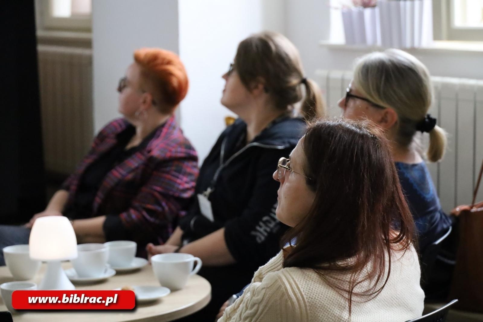 Zdjęcie w galerii na portalu naszraciborz.pl: Polsko-czeskie spotkanie bibliotekarzy w Karwinie w ramach projektu BIBLIOTEKA NIE oGRANICzA wiadomości z regionu