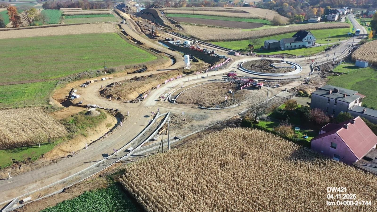 Zdjęcie w galerii na portalu naszraciborz.pl: Budowa mostu pod Raciborzem. Budowlańcy przekroczyli półmetek [FOTO] wiadomości z regionu