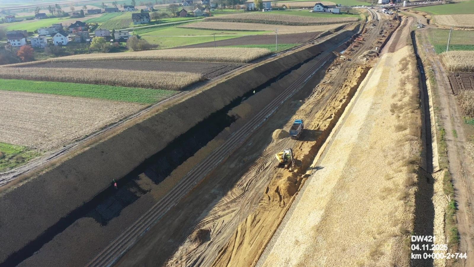 Zdjęcie w galerii na portalu naszraciborz.pl: Budowa mostu pod Raciborzem. Budowlańcy przekroczyli półmetek [FOTO] wiadomości z regionu