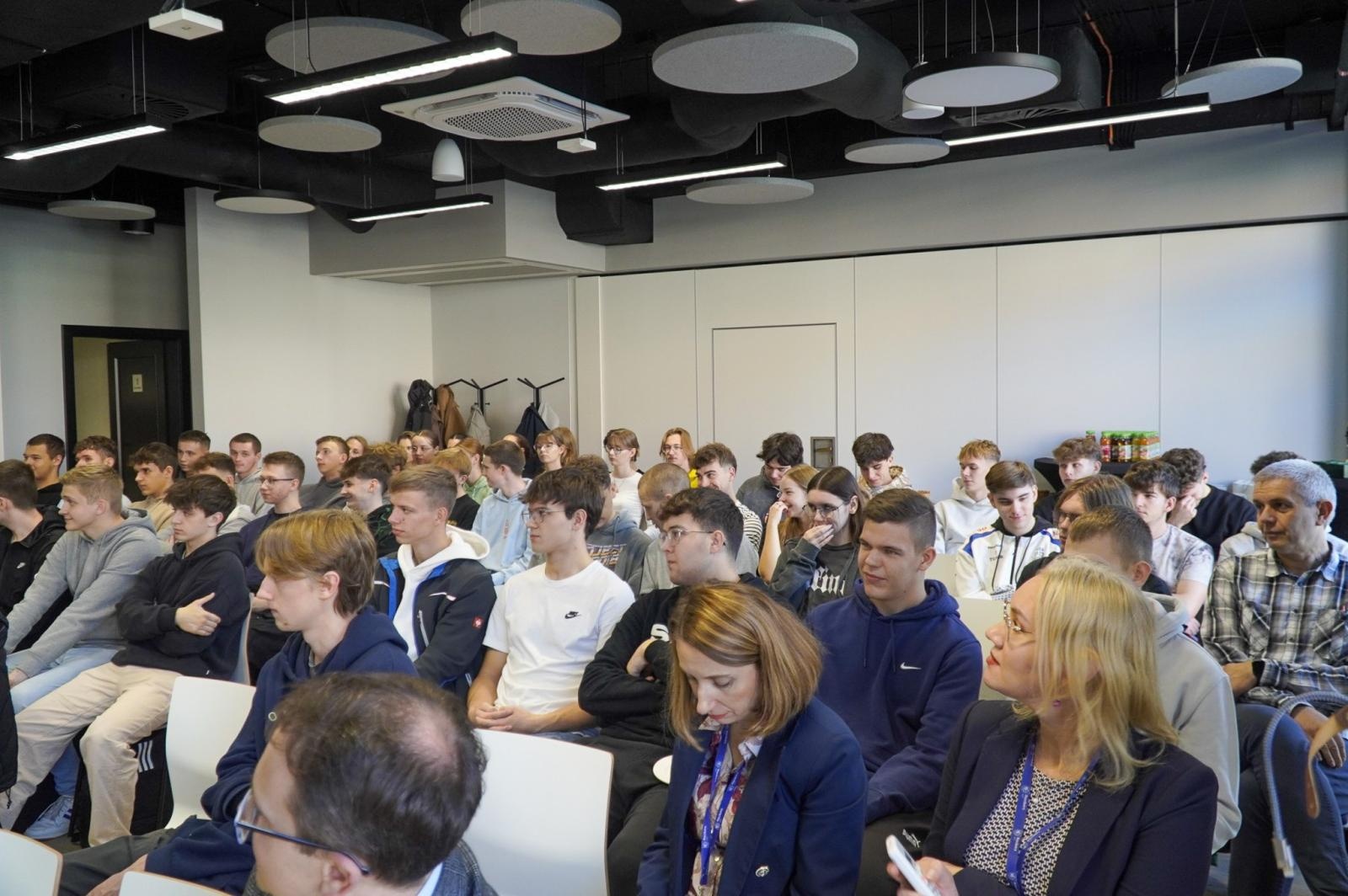 Zdjęcie w galerii na portalu naszraciborz.pl: Wspólne działania na rzecz adaptacji Raciborza do zmian klimatycznych –  dyskusja w Urban Labie wiadomości z regionu