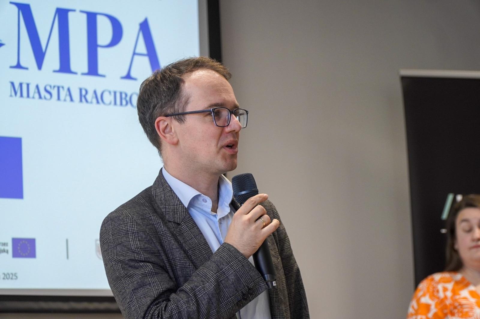 Zdjęcie w galerii na portalu naszraciborz.pl: Wspólne działania na rzecz adaptacji Raciborza do zmian klimatycznych –  dyskusja w Urban Labie wiadomości z regionu