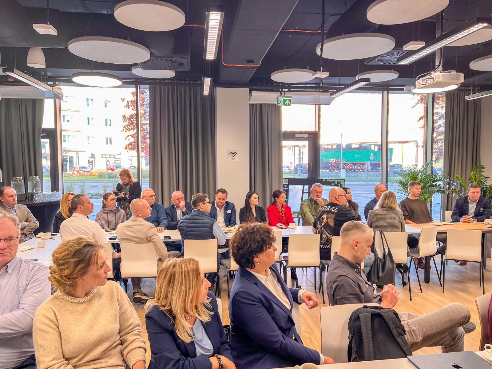 Zdjęcie w galerii na portalu naszraciborz.pl: Czy grozi nam plajta? To pytanie padło na spotkaniu prezydenta z przedsiębiorcami wiadomości z regionu