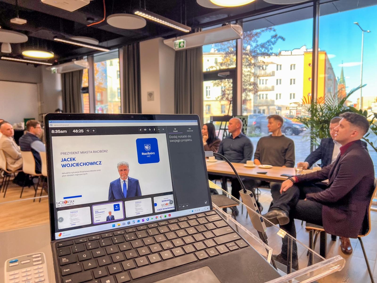 Zdjęcie w galerii na portalu naszraciborz.pl: Czy grozi nam plajta? To pytanie padło na spotkaniu prezydenta z przedsiębiorcami wiadomości z regionu