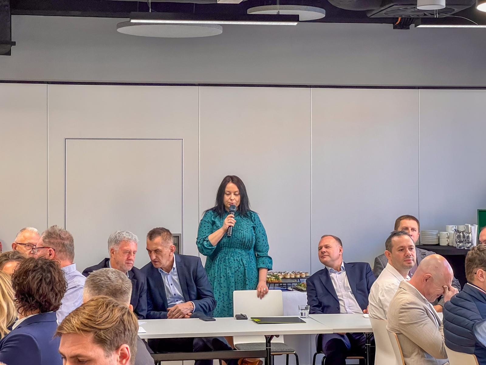 Zdjęcie w galerii na portalu naszraciborz.pl: Czy grozi nam plajta? To pytanie padło na spotkaniu prezydenta z przedsiębiorcami wiadomości z regionu