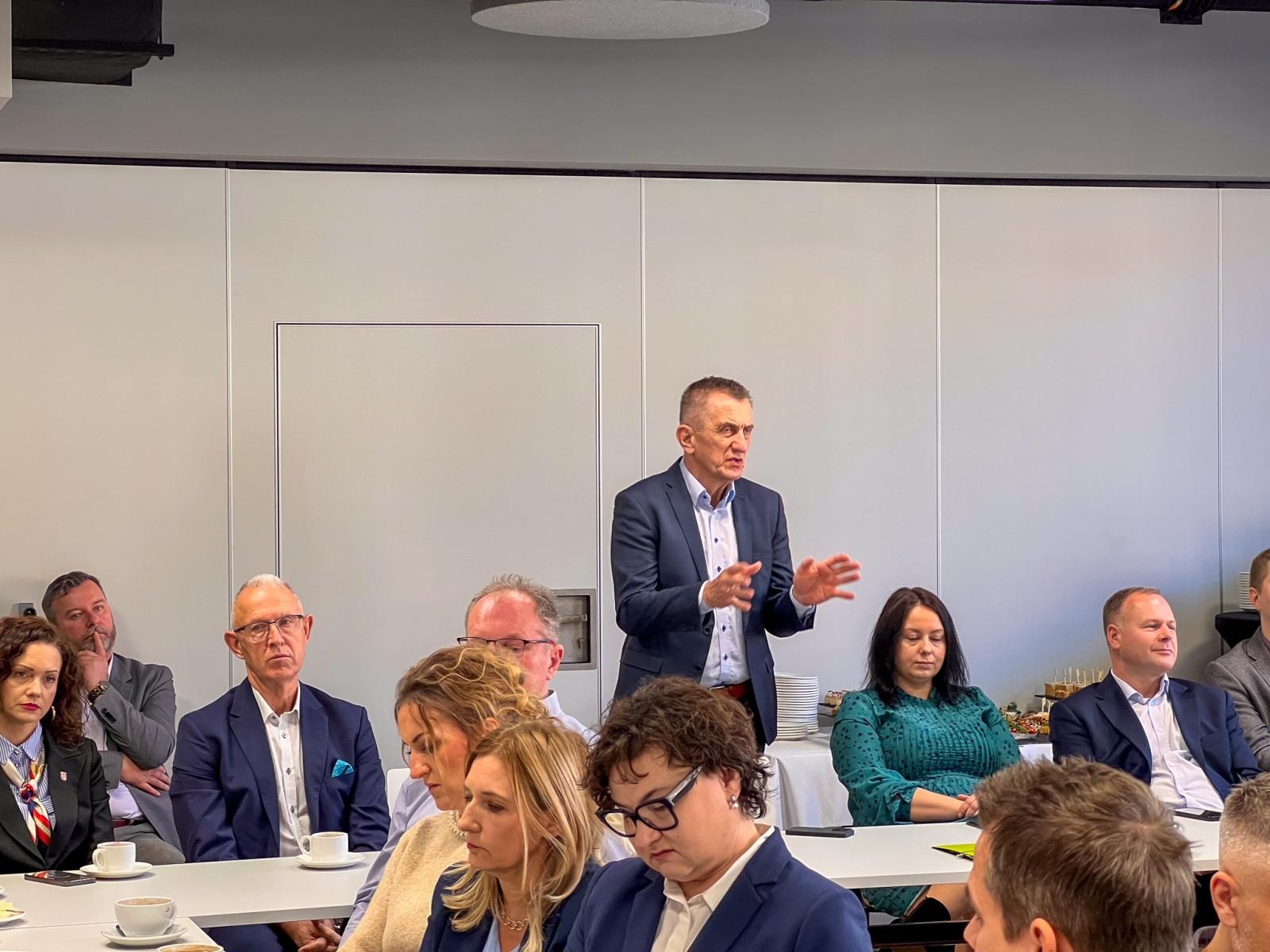 Zdjęcie w galerii na portalu naszraciborz.pl: Czy grozi nam plajta? To pytanie padło na spotkaniu prezydenta z przedsiębiorcami wiadomości z regionu