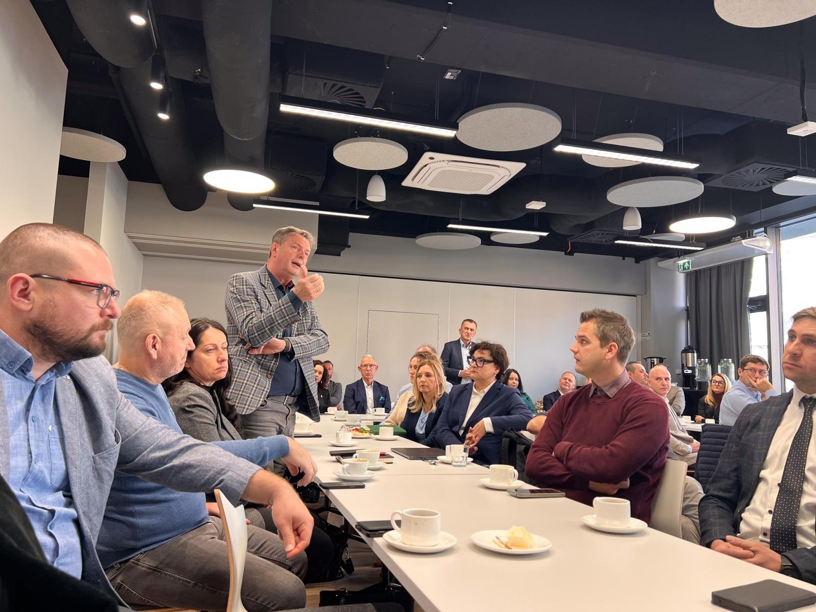 Zdjęcie w galerii na portalu naszraciborz.pl: Czy grozi nam plajta? To pytanie padło na spotkaniu prezydenta z przedsiębiorcami wiadomości z regionu