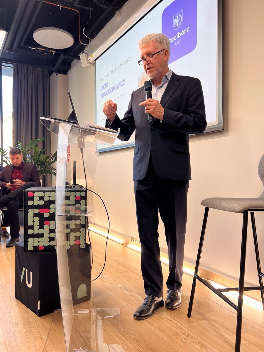 Zdjęcie w galerii na portalu naszraciborz.pl: Czy grozi nam plajta? To pytanie padło na spotkaniu prezydenta z przedsiębiorcami wiadomości z regionu