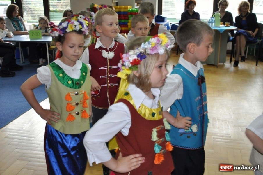 Zdjęcie w galerii na portalu naszraciborz.pl: Przedszkolaki znają swoje miasto wiadomości z regionu